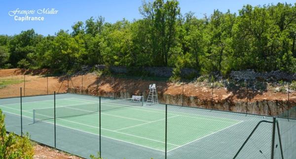 Propriété Gîtes et chambres d'hôtes 20 hA - 550 m2 à Banon