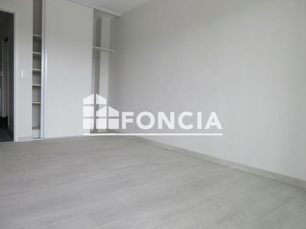 Location Appartement 2 pièces 51.75 m² - 17 AVENUE ALFRED DE VIGNY Oloron Sainte Marie 64400