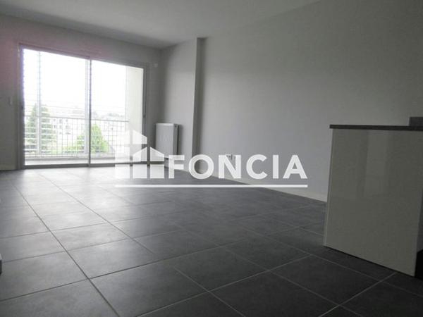 Location Appartement 2 pièces 51.75 m² - 17 AVENUE ALFRED DE VIGNY Oloron Sainte Marie 64400