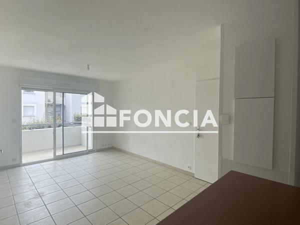 Location Appartement 2 pièces 38.57 m² - 4-6 RUE JULES FERRY Tonnay Charente 17430