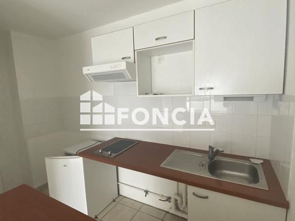 Location Appartement 2 pièces 38.57 m² - 4-6 RUE JULES FERRY Tonnay Charente 17430