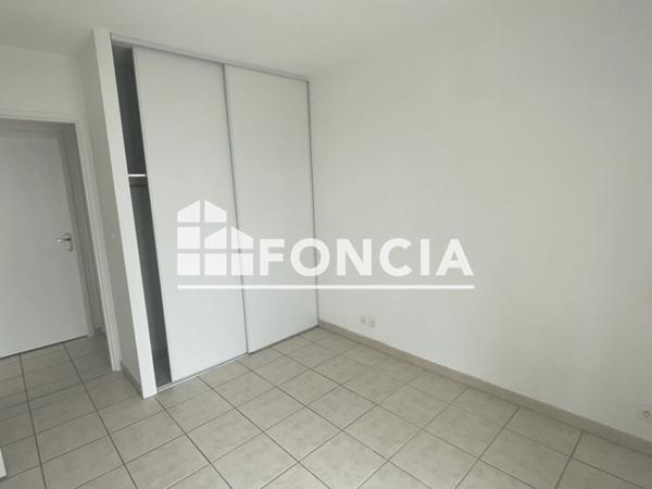 Location Appartement 2 pièces 38.57 m² - 4-6 RUE JULES FERRY Tonnay Charente 17430