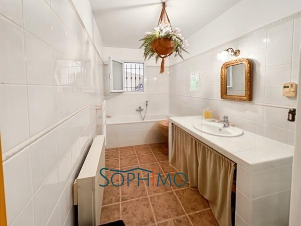 Aix-en-Provence (13100) Belle villa familiale au calme proche centre ville