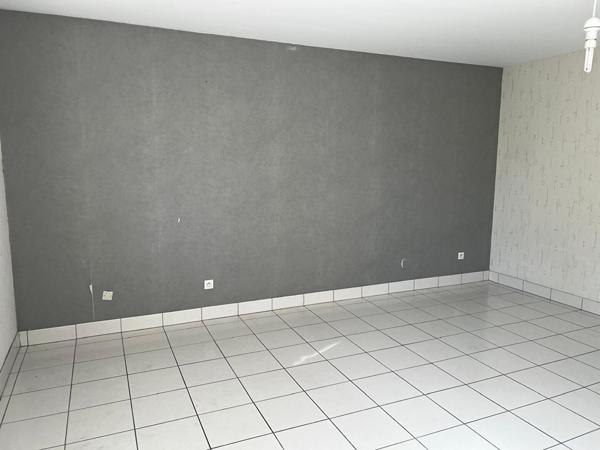 Boissière - Spacieux et lumineux 3 pièces avec grand balcon. Ascenseur et garage boxé en sous-sol.