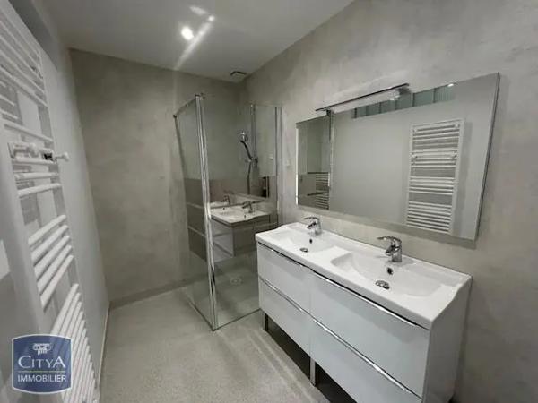 Appartement à louer 4 pièces 87.58m² Hières-sur-Amby (38118)