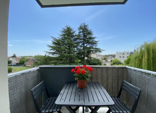 Appartement lumineux, double séjour, balcon verdoyant, quartier familial recherché à Domont (95)