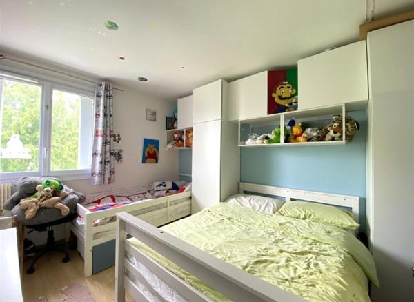 Appartement lumineux, double séjour, balcon verdoyant, quartier familial recherché à Domont (95)