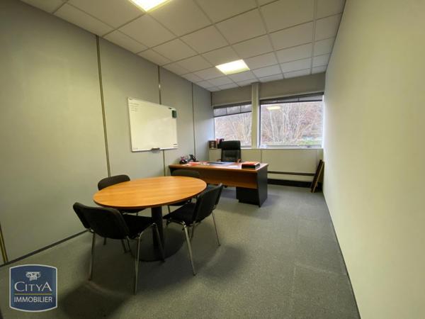 Vente local professionnel 162m²
