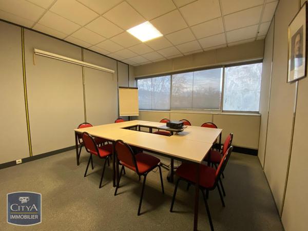 Vente local professionnel 162m²