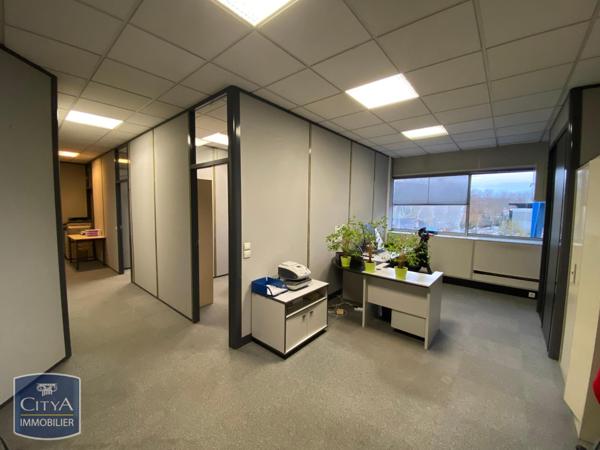 Vente local professionnel 162m²