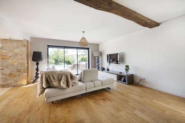 Propriete à vendre 8 pièces GREZIEU LA VARENNE (69)