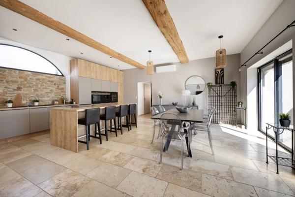 Propriete à vendre 8 pièces GREZIEU LA VARENNE (69)