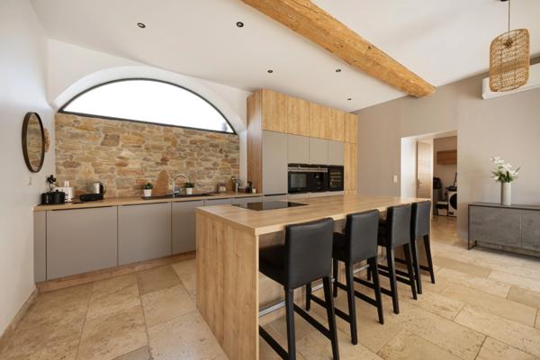 Propriete à vendre 8 pièces GREZIEU LA VARENNE (69)