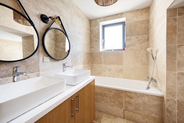 Propriete à vendre 8 pièces GREZIEU LA VARENNE (69)