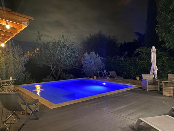 Propriete à vendre 8 pièces GREZIEU LA VARENNE (69)