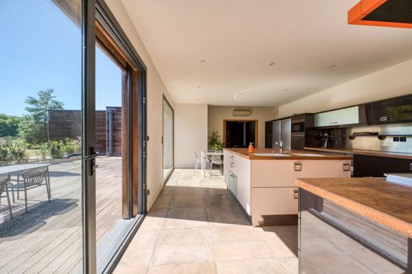 Vente Maison d'architecte Saint-Yrieix-sur-Charente 10 Pièces 478 m²