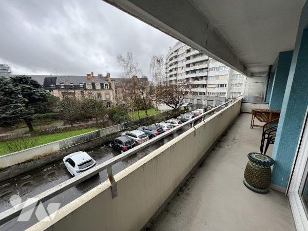 APPARTEMENT DE TYPE 5 A VENDRE