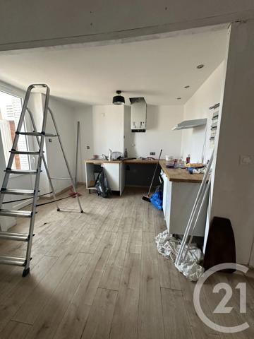 Appartement F4 à vendre  4 pièces - 77,85 m 2   ROANNE  - 42
