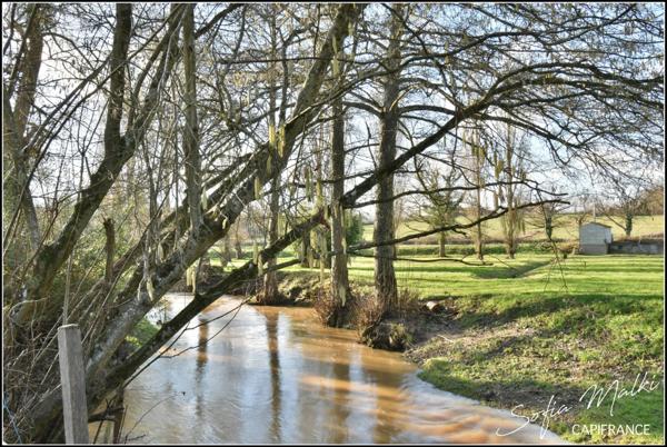 Dpt Cher (18), Le Châtelet - à vendre - maison 6 pièces 128 m² + terrain + dépendances