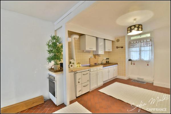 Dpt Cher (18), Le Châtelet - à vendre - maison 6 pièces 128 m² + terrain + dépendances