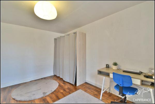 Dpt Cher (18), Le Châtelet - à vendre - maison 6 pièces 128 m² + terrain + dépendances