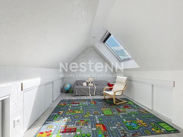 Maison 4 pièces 92 m² et 108 m² au sol avec garage et mezzanine à Montigny le Bretonneux