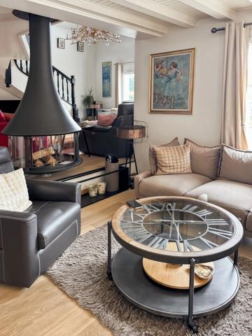 Maison familiale T5 à Ségny avec beaux volumes et magnifique jardin