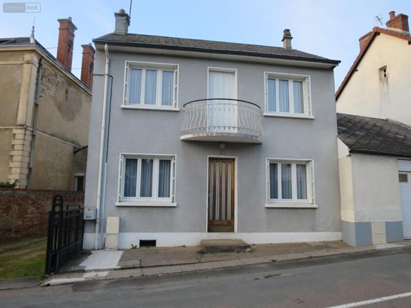 Maison de ville à vendre à Bourbon-Lancy en Saône-et-Loire (71140), ref : NDTHE