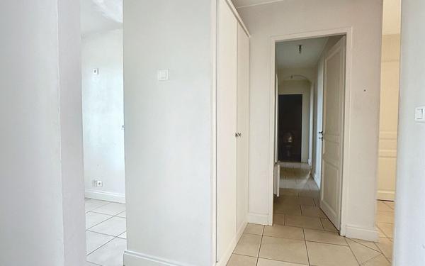 Appartement à vendre    3 pièces • 72,72 m2 Tours