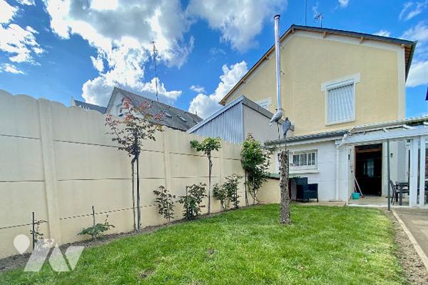RENNES ST MARTIN  - Maison T4 en pierres avec jardin et dépendances