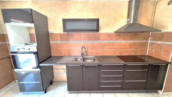 Appartement  4 pièces MARSEILLE 4EME ARRONDISSEMENT (13) de 106,57 m²
