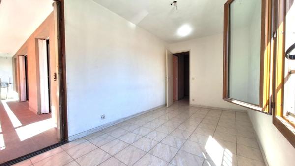 Appartement  4 pièces MARSEILLE 4EME ARRONDISSEMENT (13) de 106,57 m²
