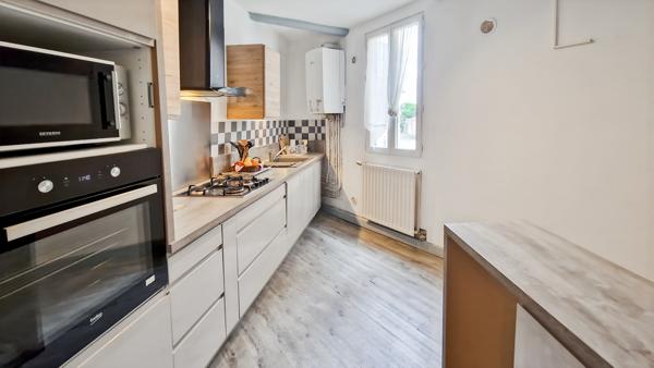 Uzès (30700) Maison de ville à vendre dans quartier recherché d'Uzès