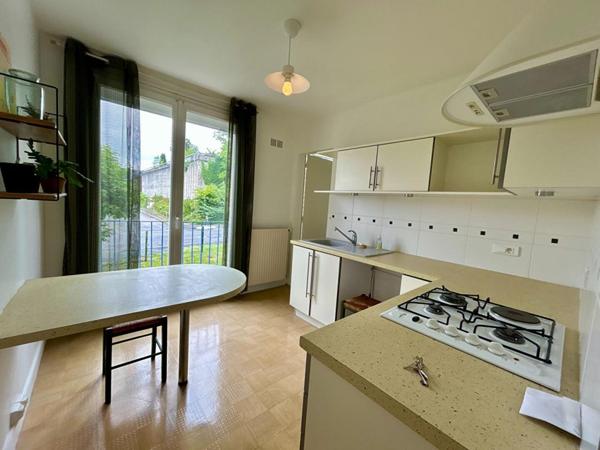 A vendre, appartement de type 3 dans un secteur recherché de Périgueux 24000 avec balcon, garage et cave