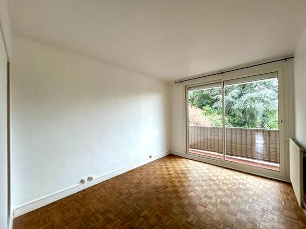 A vendre, appartement de type 3 dans un secteur recherché de Périgueux 24000 avec balcon, garage et cave