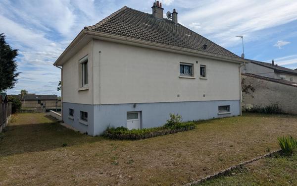 Maison à vendre    5 pièces • 108,06 m2 Ingré