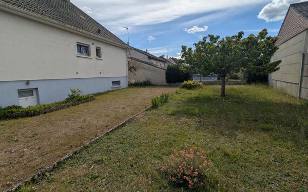 Maison à vendre    5 pièces • 108,06 m2 Ingré