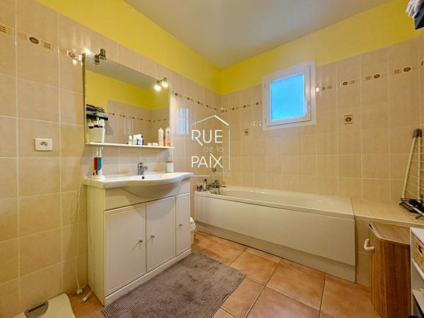 86470 BOIVRE LA VALLEE Maison CHAPELLE MONTREUIL 3 pièce(s) 76.77 m2