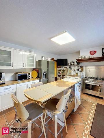 Villa Pourrieres 6 pièces 213 m2