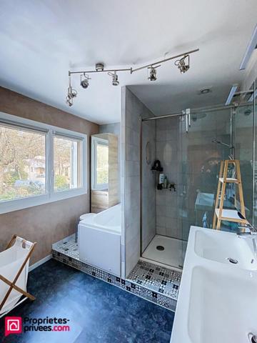 Villa Pourrieres 6 pièces 213 m2