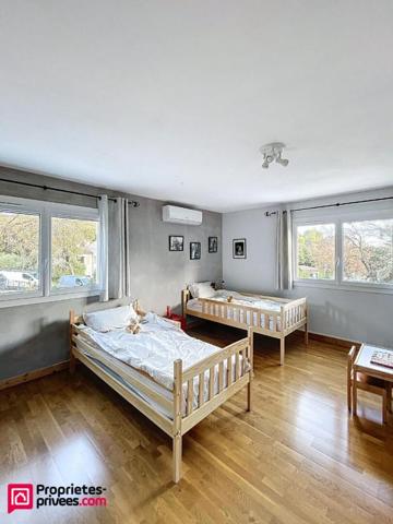 Villa Pourrieres 6 pièces 213 m2