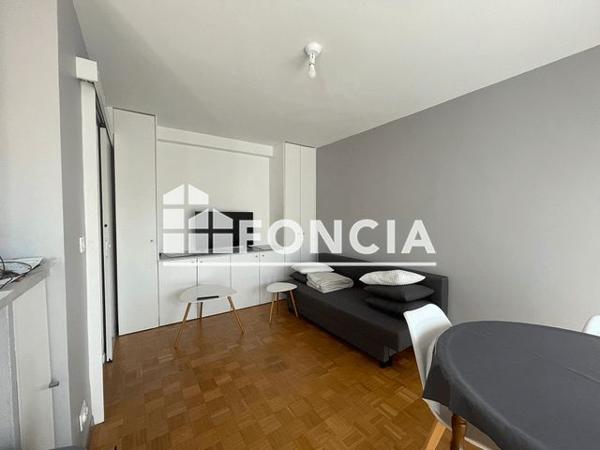 Location Appartement 2 pièces 39.63 m² - 10 BLD D'ARRAS Marseille 13004