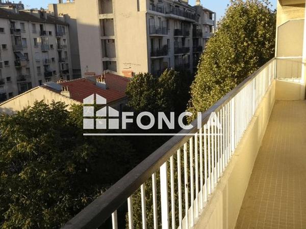 Location Appartement 2 pièces 39.63 m² - 10 BLD D'ARRAS Marseille 13004