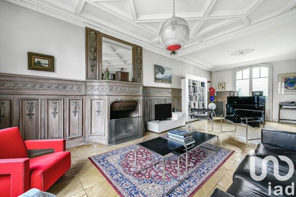 Maison traditionnelle 12 pièces de 272 m² à Argenteuil (95100)