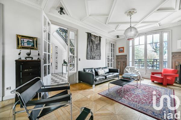 Maison traditionnelle 12 pièces de 272 m² à Argenteuil (95100)