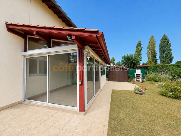 Vente
                Appartement83 m² - 3 Pièces -
                    USTARITZ (64480)