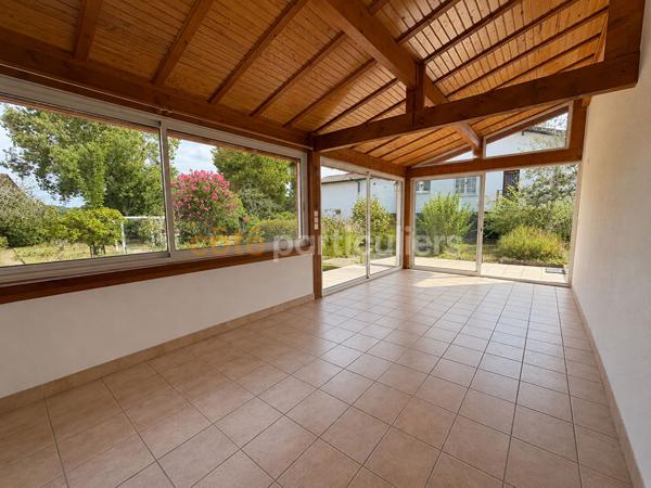 Vente
                Appartement83 m² - 3 Pièces -
                    USTARITZ (64480)