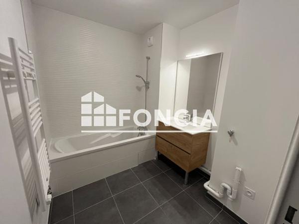 Location Appartement 3 pièces 58.44 m² - 3, RUE DU DOS DE L'ANE - RESIDENCE INTERSTICE Bourgoin Jallieu 38300
