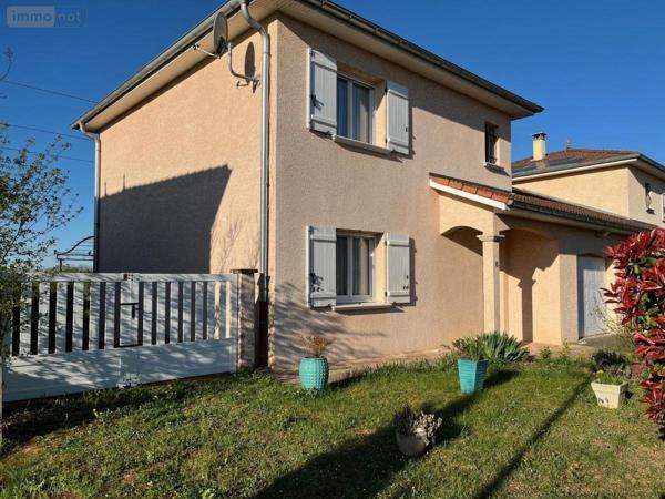 Maison à vendre à Villieu-Loyes-Mollon dans l'Ain (01800), ref : 01067-882