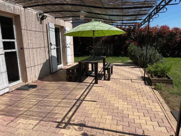 Maison à vendre à Villieu-Loyes-Mollon dans l'Ain (01800), ref : 01067-882